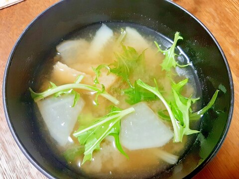 大根と水菜と油揚げのお味噌汁